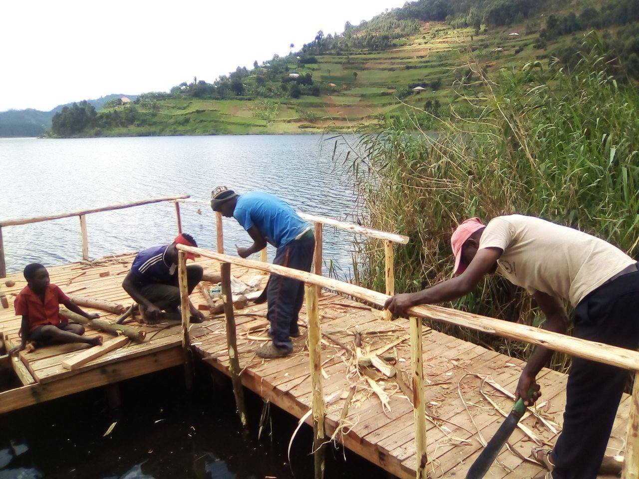 Kikötőt az ugandai gyerekeknek! - Docks for children in Uganda!